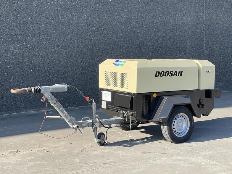 Used 2012 Doosan 7 / 41 Portable Air Compressor, 145 CFM
