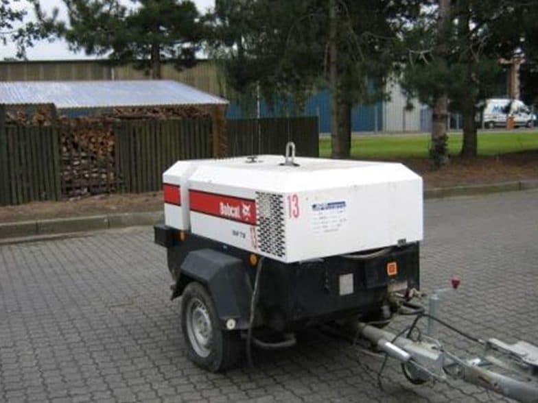 Used 2004 Ingersoll Rand 7/31 Portable Air Compressor, 109 CFM