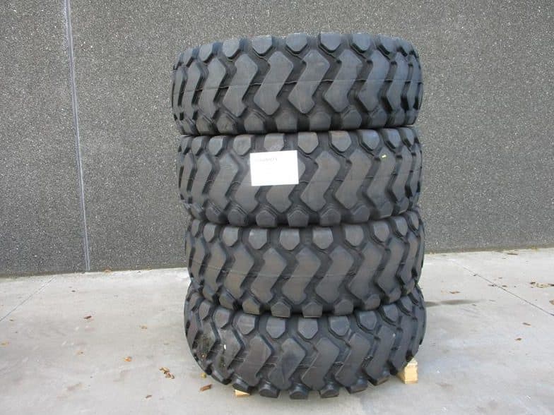 Used Transking 20.5 X 25 X 4 Attachment