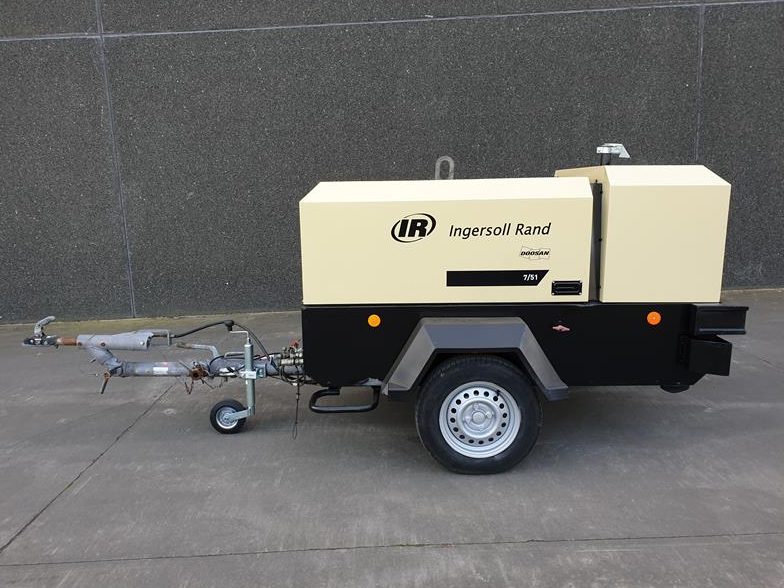 Used 2010 Doosan 7 / 51 Portable Air Compressor, 180 CFM